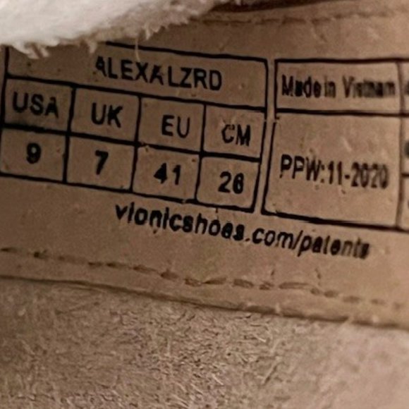 Vionic Alexa Lizard Ballet Flats - Gray -  9 - Picture 6 of 9